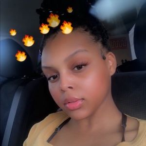 Meet your Posher, Jazmine